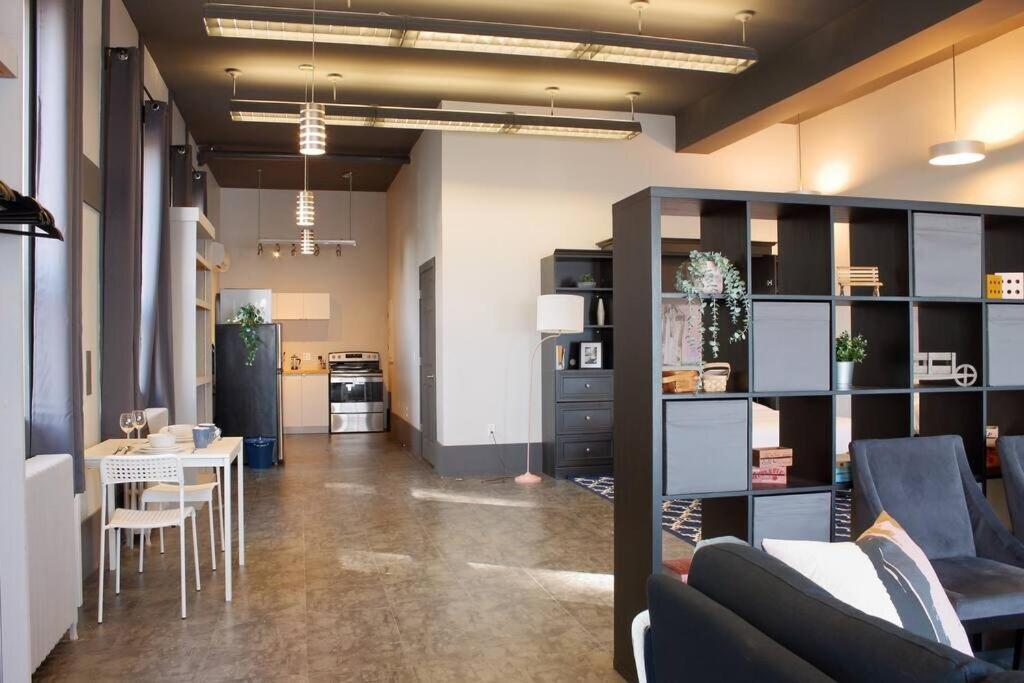 Apartment #b, Industrial Styling, Ac Halifax