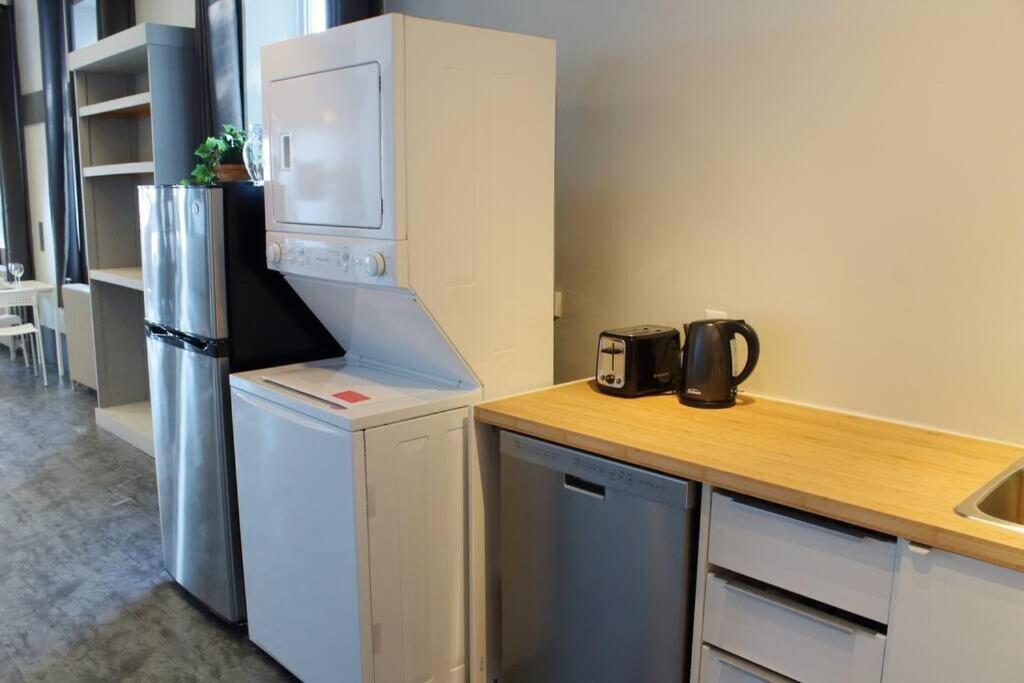Apartment #b, Industrial Styling, Ac *
